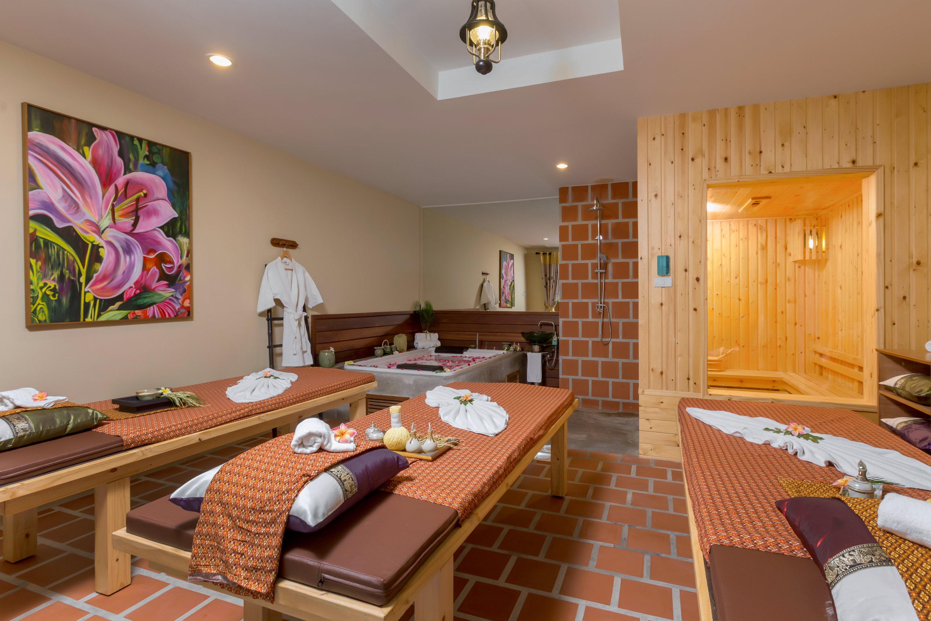 Naina Resort & Spa - Sha Extra Plus Patong Exterior foto