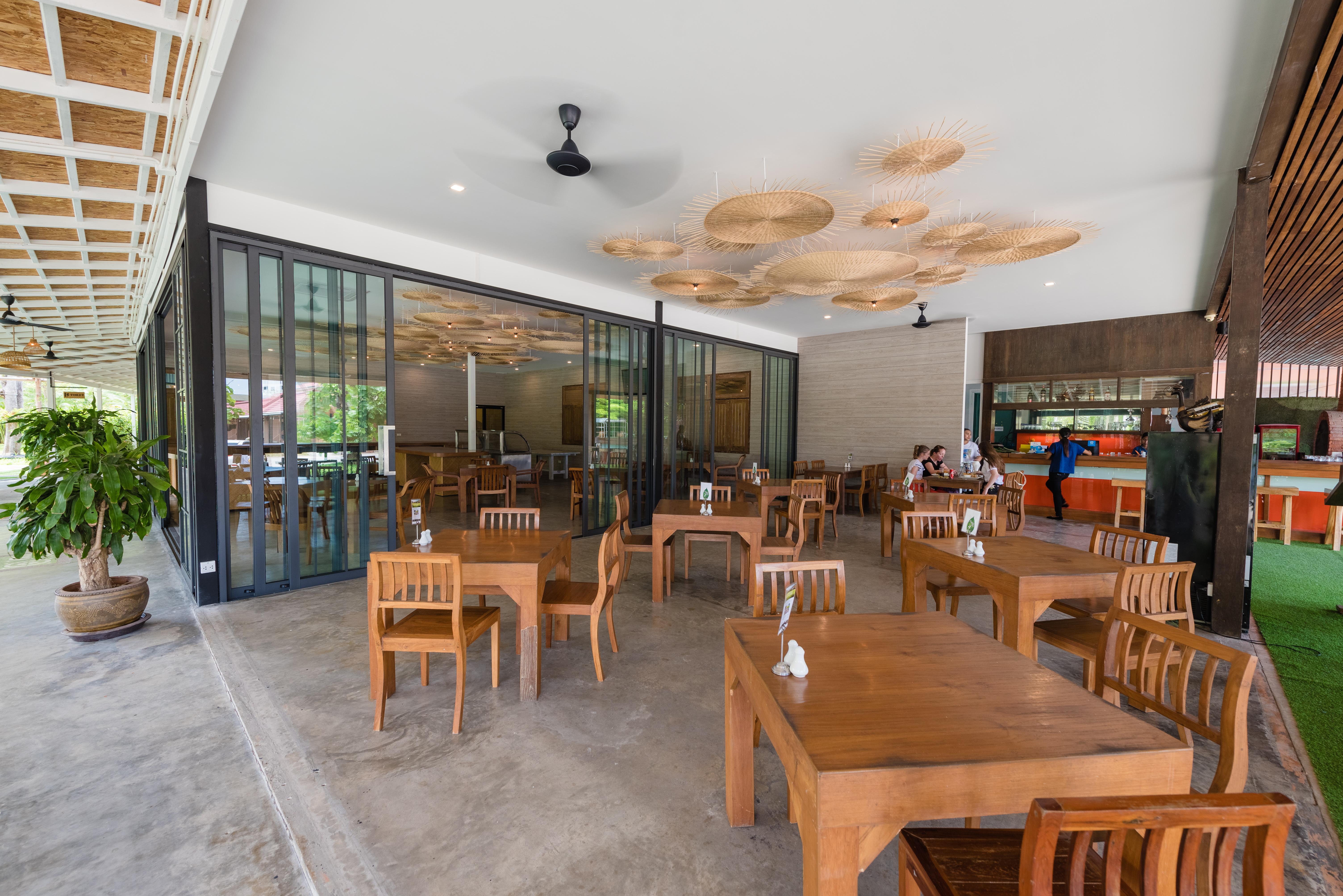 Naina Resort & Spa - Sha Extra Plus Patong Exterior foto
