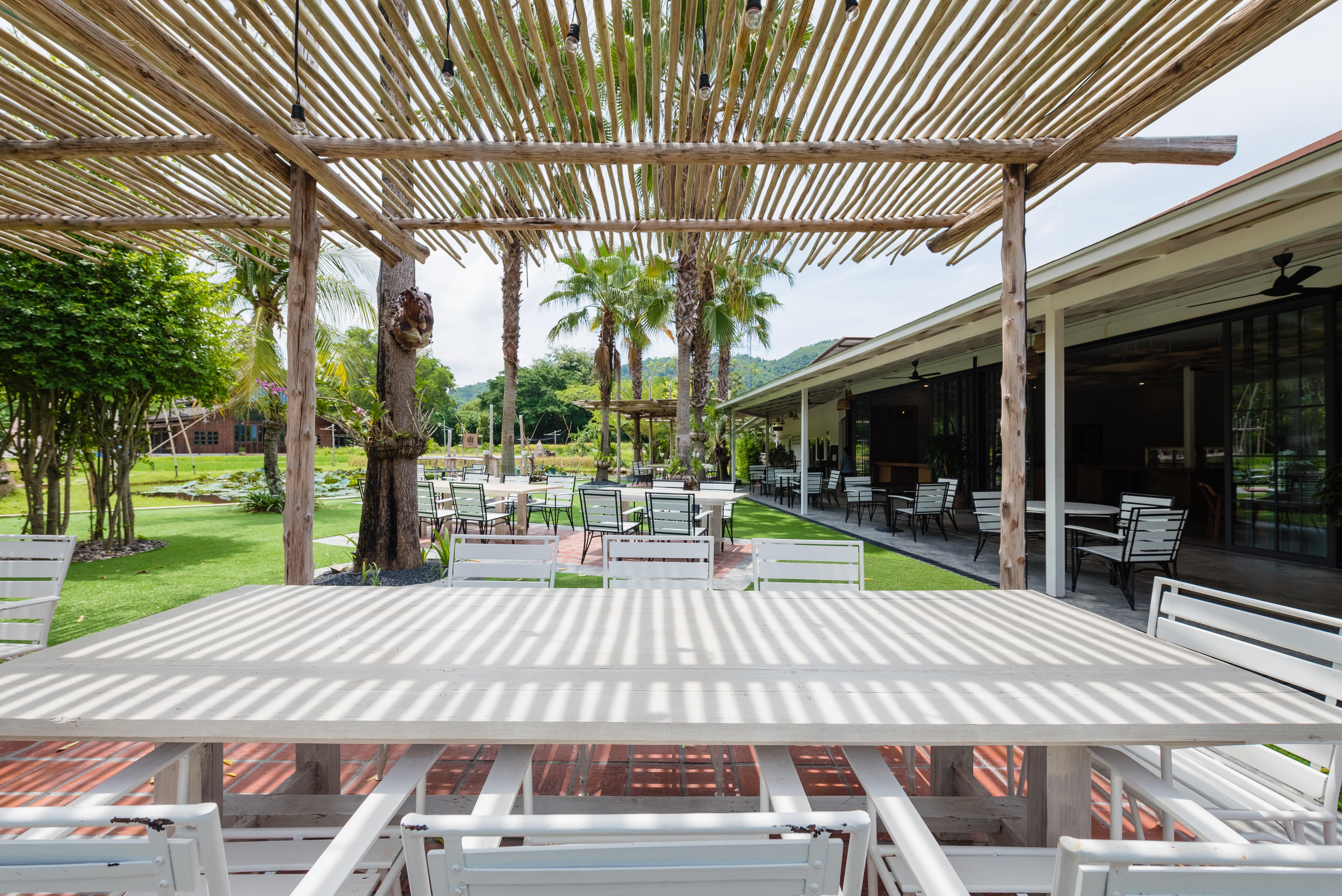 Naina Resort & Spa - Sha Extra Plus Patong Exterior foto