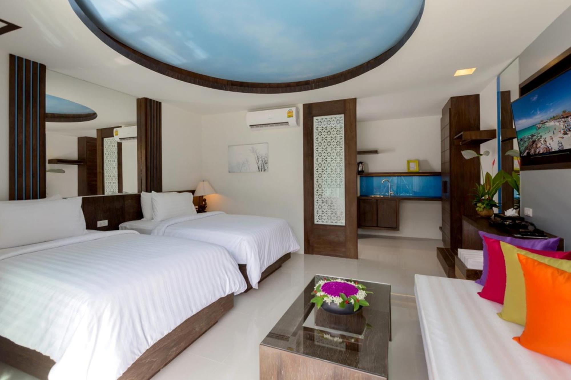 Naina Resort & Spa - Sha Extra Plus Patong Exterior foto